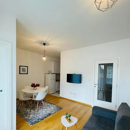 アパート Apartment Holiday バニャ・ルカ