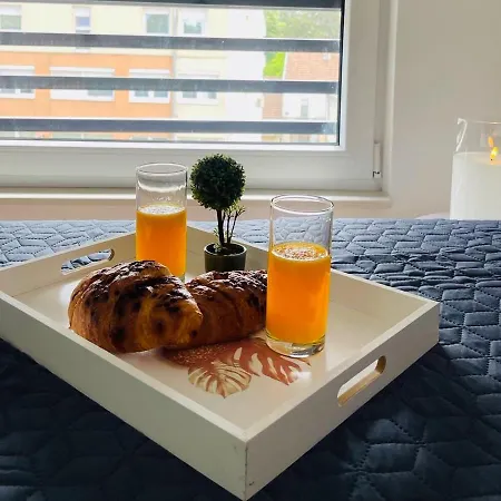 Apartment Holiday アパート